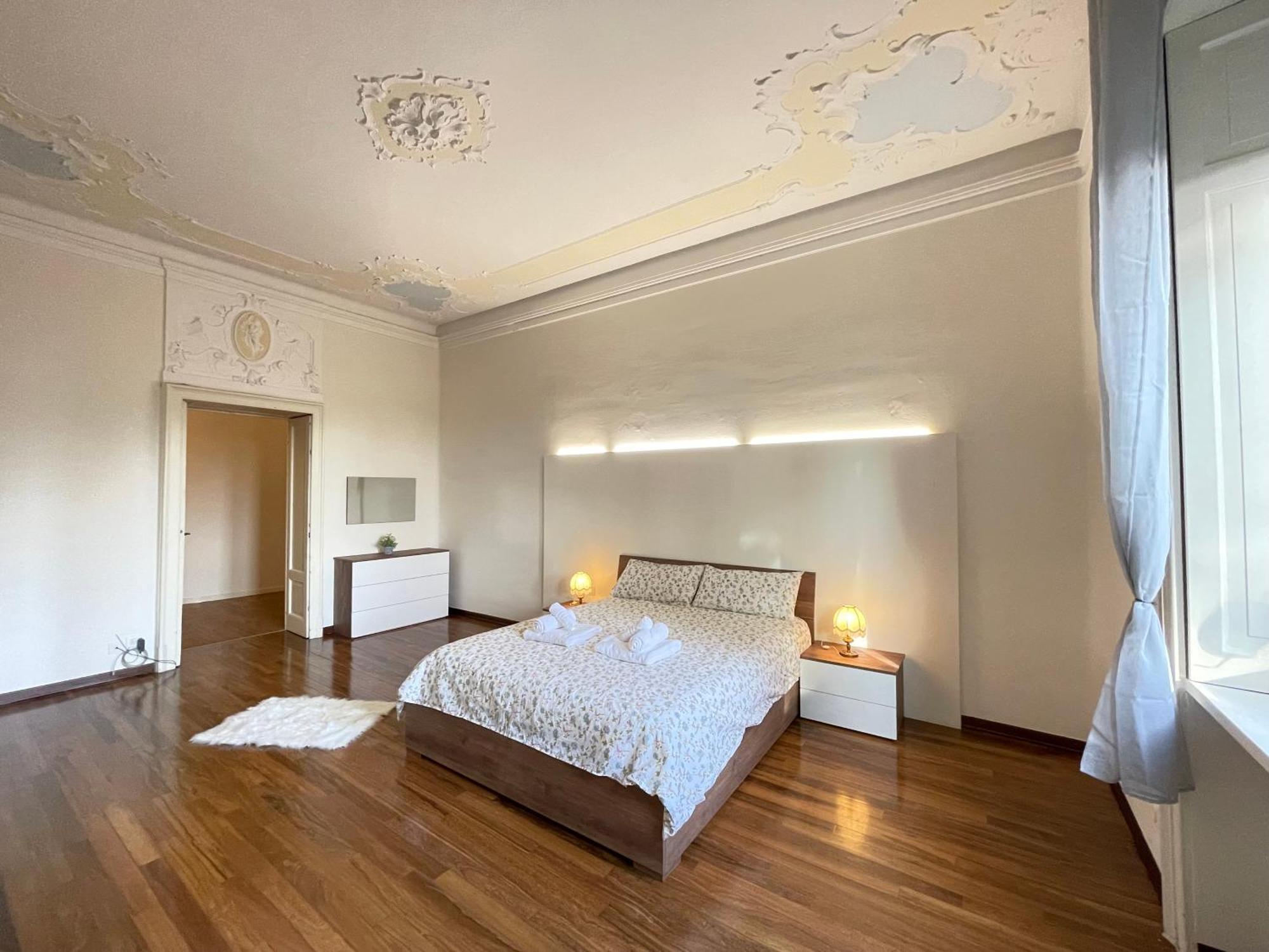 Bg Central Royal Suite Con Parcheggio - Vista Citta Alta Бергамо Екстериор снимка