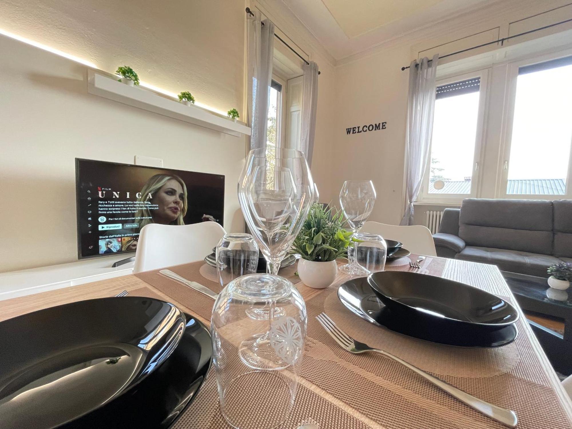 Bg Central Royal Suite Con Parcheggio - Vista Citta Alta Бергамо Екстериор снимка