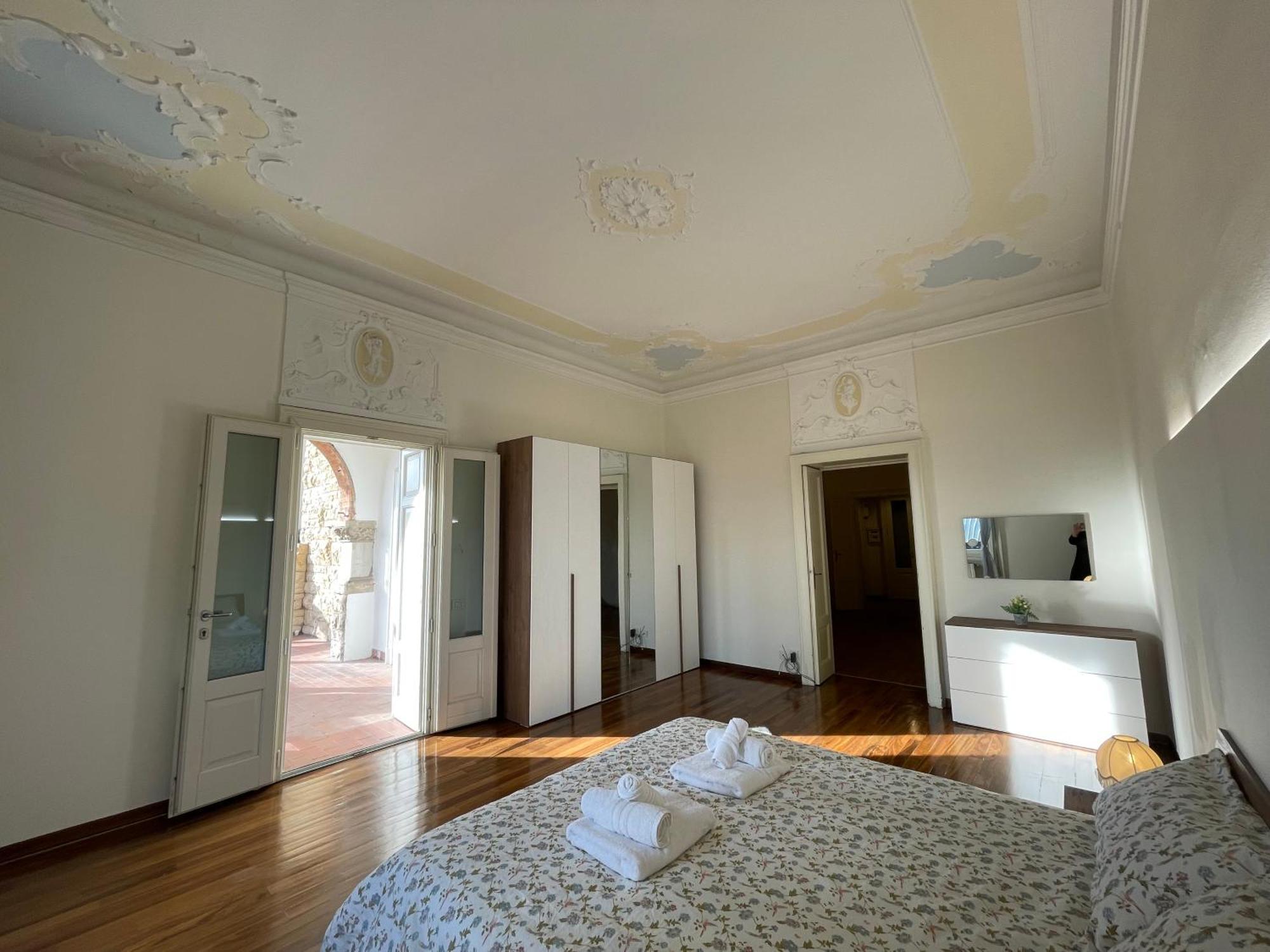 Bg Central Royal Suite Con Parcheggio - Vista Citta Alta Бергамо Екстериор снимка