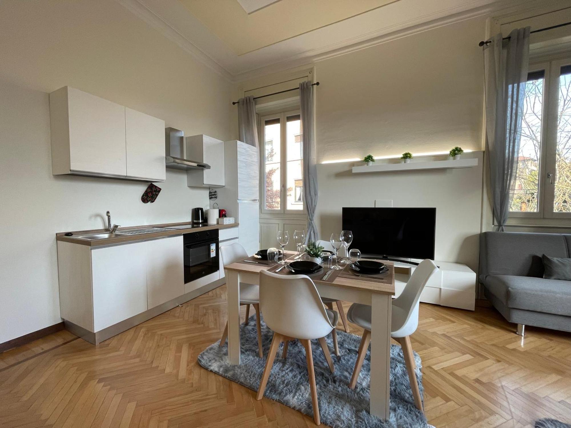 Bg Central Royal Suite Con Parcheggio - Vista Citta Alta Бергамо Екстериор снимка
