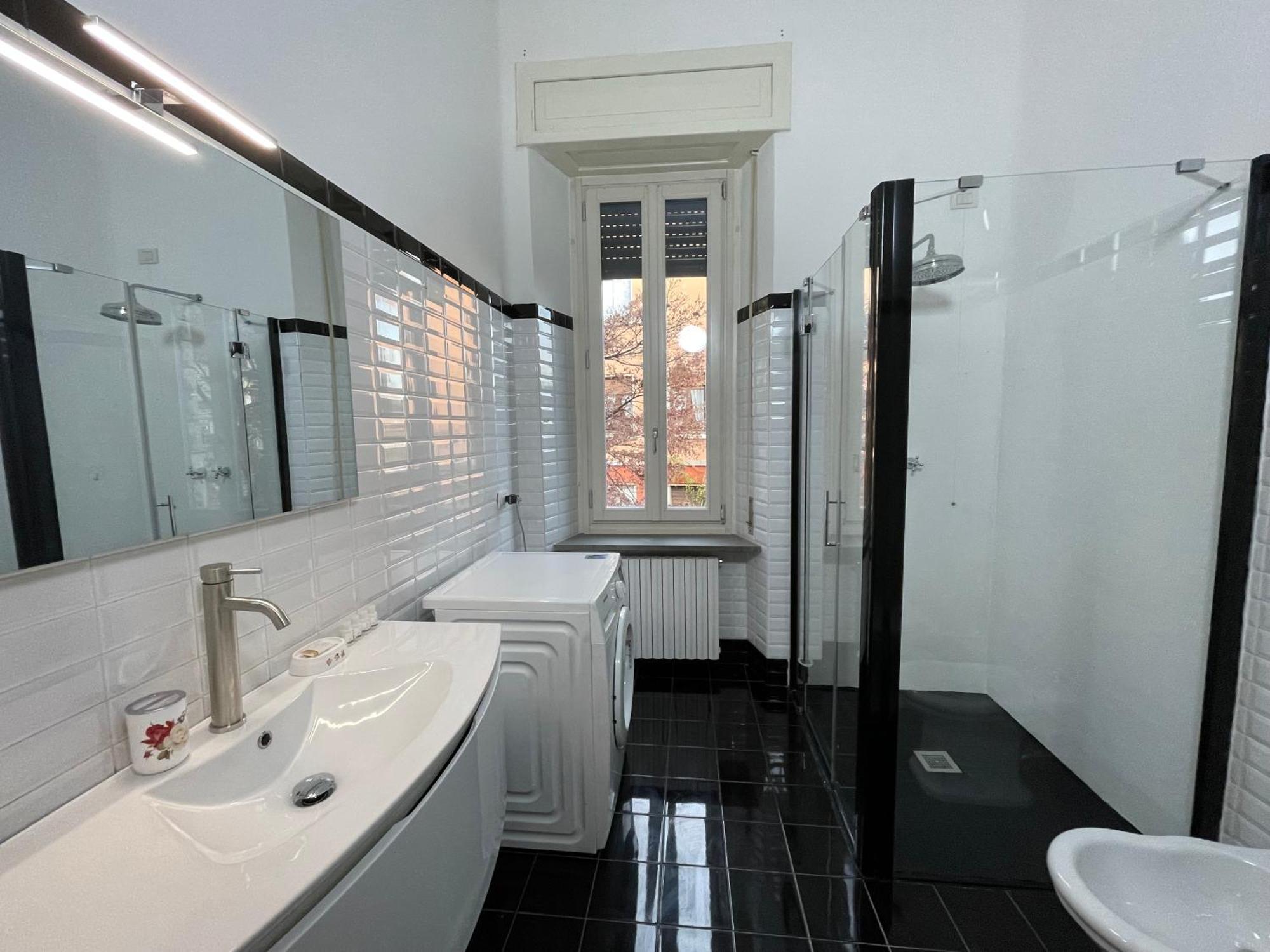 Bg Central Royal Suite Con Parcheggio - Vista Citta Alta Бергамо Екстериор снимка