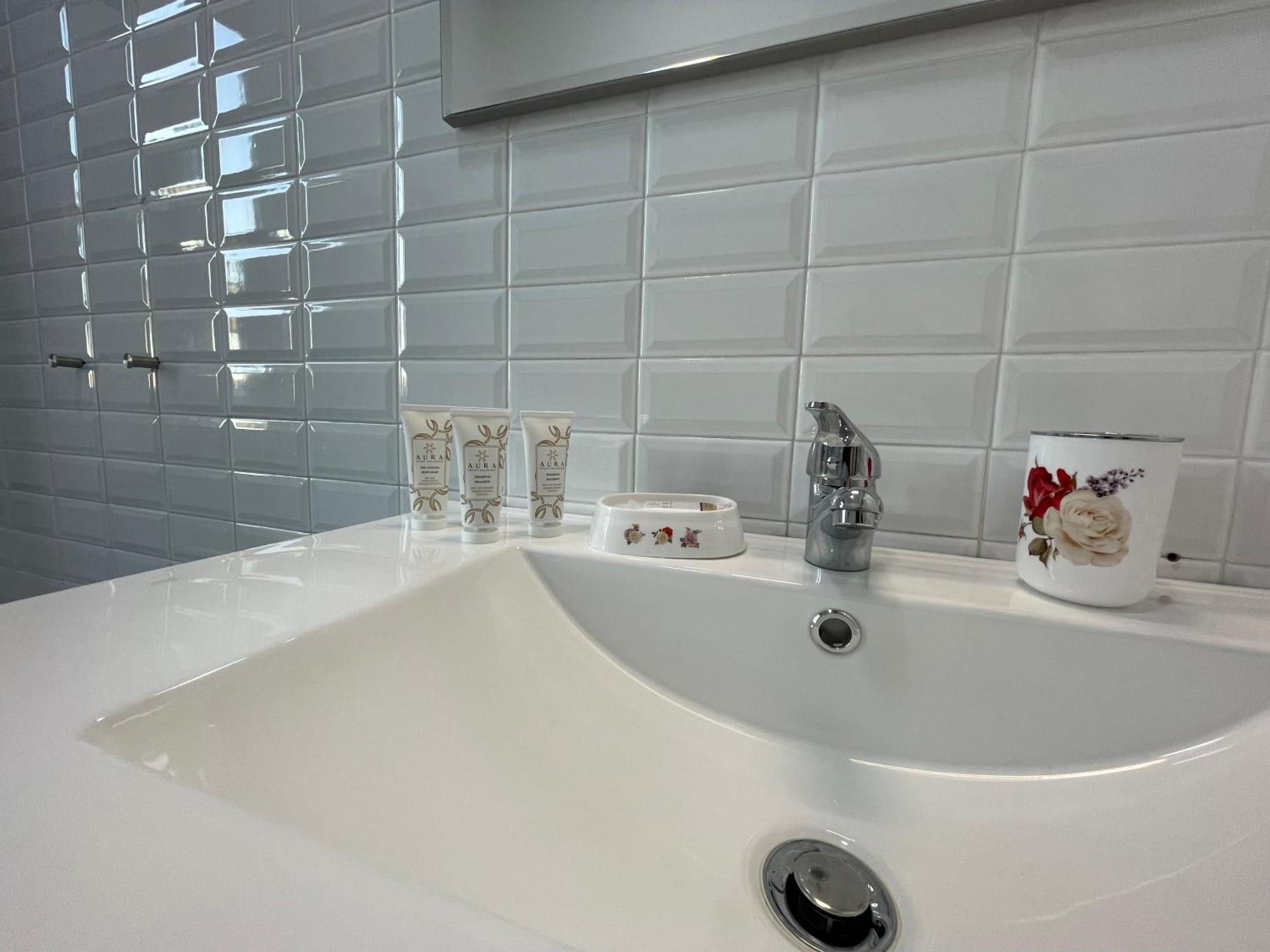 Bg Central Royal Suite Con Parcheggio - Vista Citta Alta Бергамо Екстериор снимка