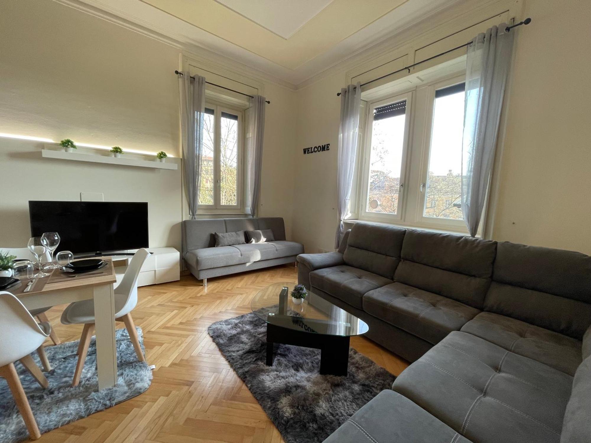 Bg Central Royal Suite Con Parcheggio - Vista Citta Alta Бергамо Екстериор снимка
